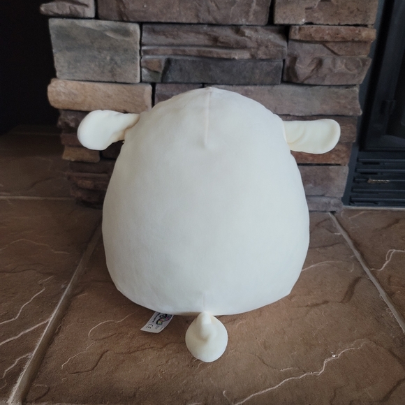 Squishmallows Lilly the Lamb 2019 - Picture 3 of 7